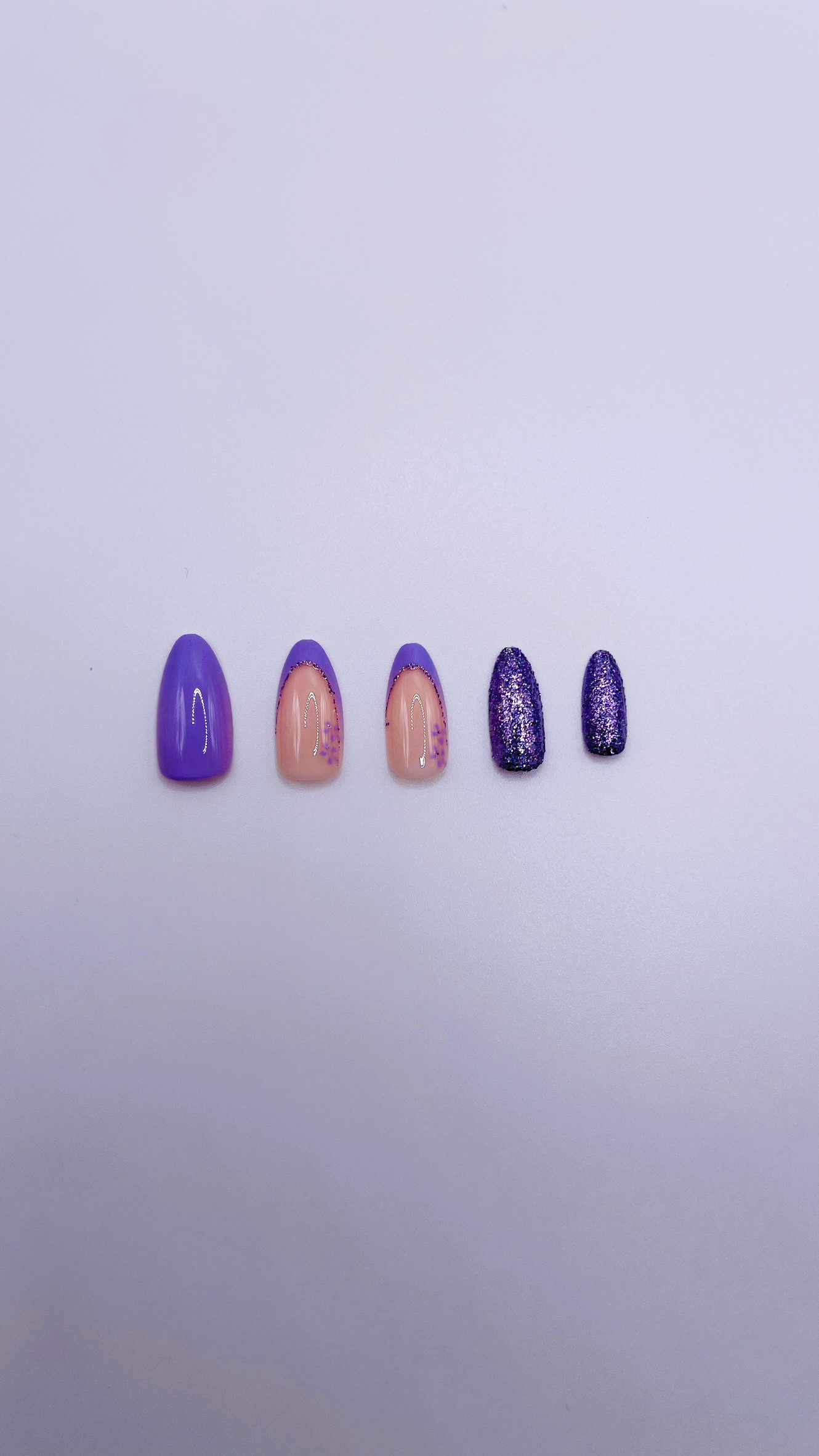 Flower Pattern Glittery Fake Nails